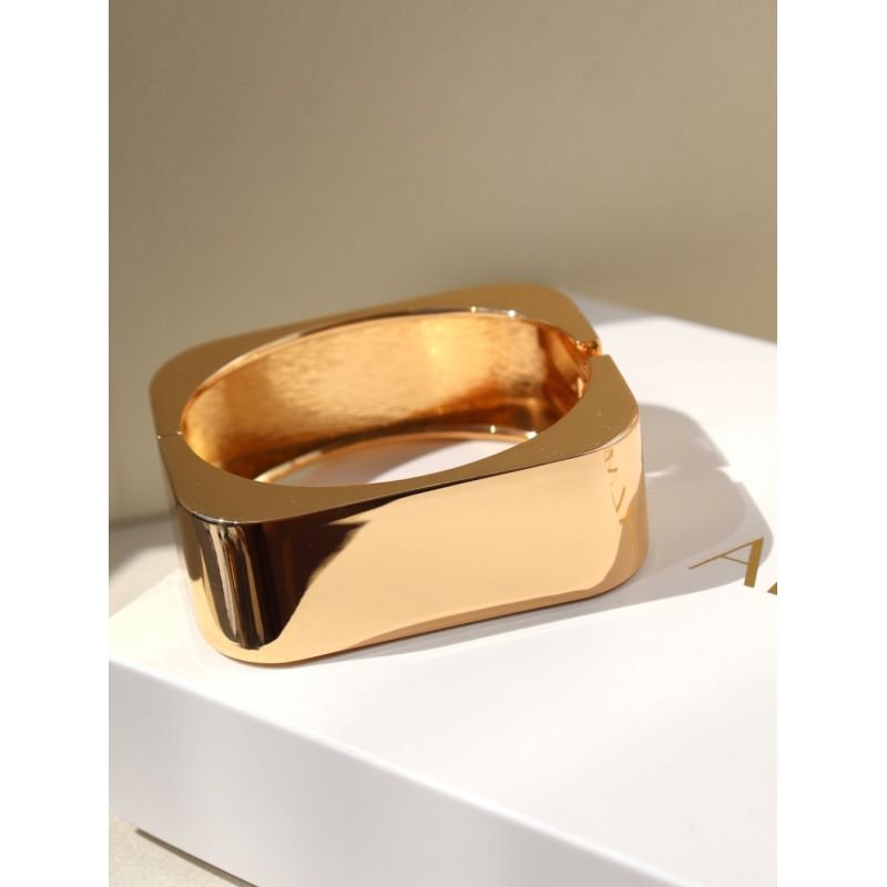 Bracelete máxi quadrado banho ouro