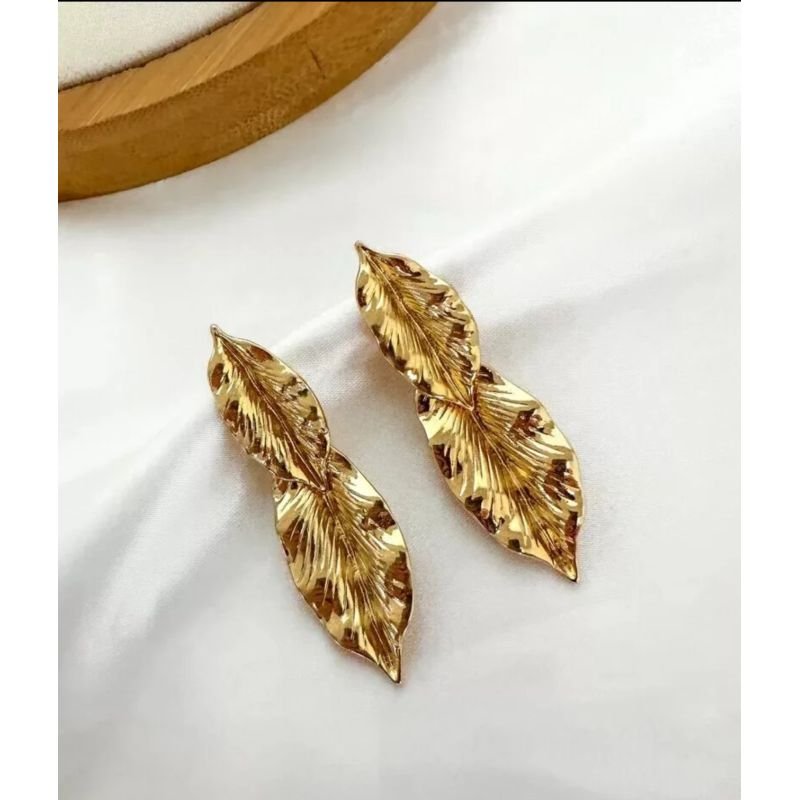 BRINCO FOLHA DUPLA DOURADO