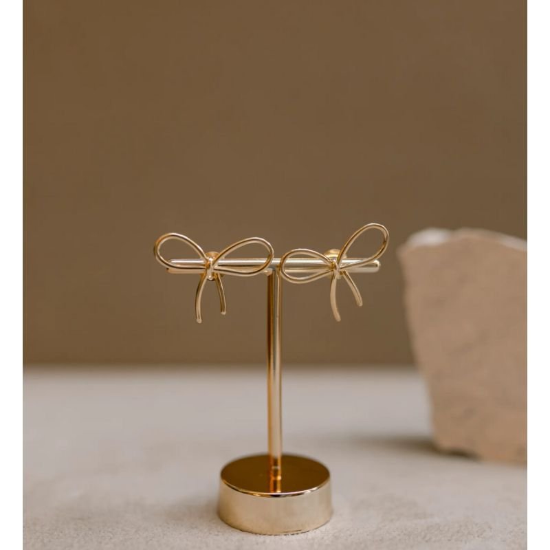 Brinco laço fio dourado liso