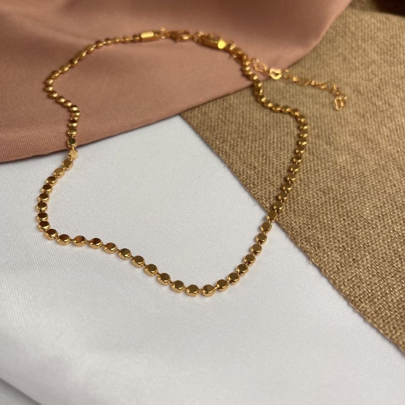 Choker bolinha martelada banho ouro