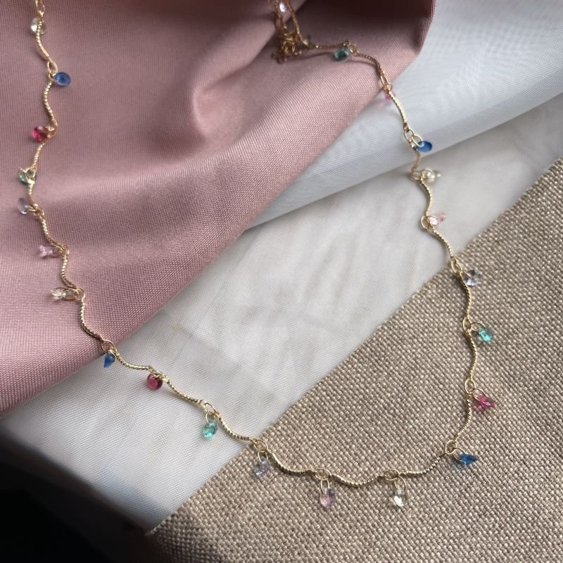Choker chuva de cristais coloridos banho ouro