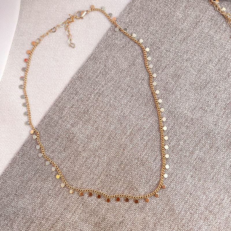 Colar chocker medalha dourado