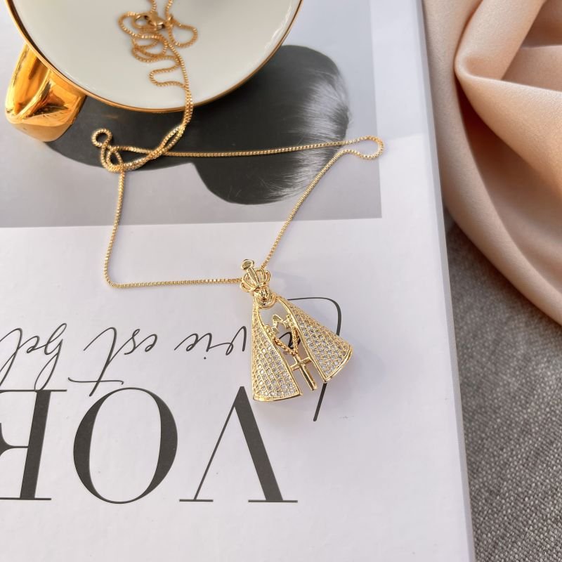 Colar Nossa Senhora cravejado com zircônia cristal .