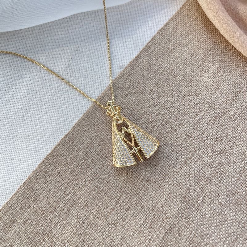 Colar Nossa Senhora cravejado com zircônia cristal .