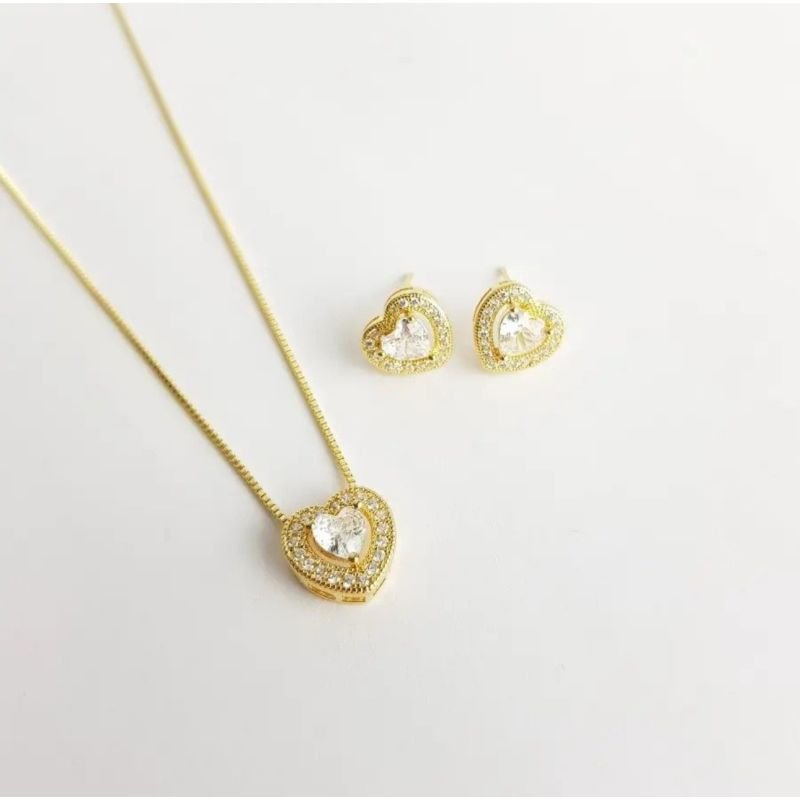 Conjunto coração cravejado cristal