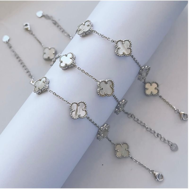 Pulseira trevo branco banho de prata 925